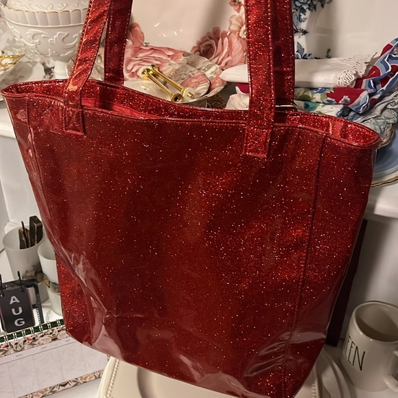 Marc Jacobs Sparkling Cherry Red Fragrance Tote -NWT - Picture 5 of 12